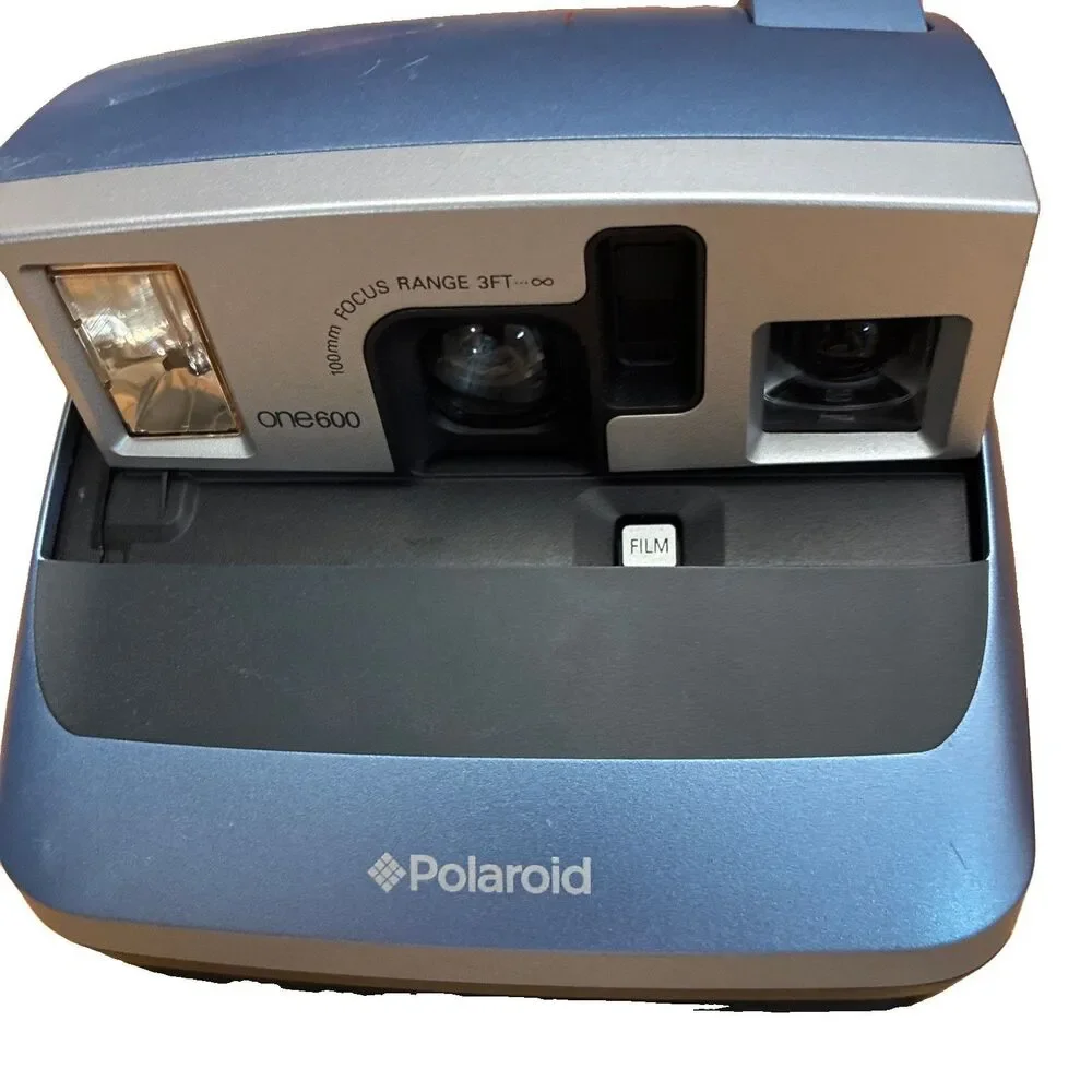 Polaroid One600 Instant Camera Blue Built-In Flash Focus 3’ Range Not Tested